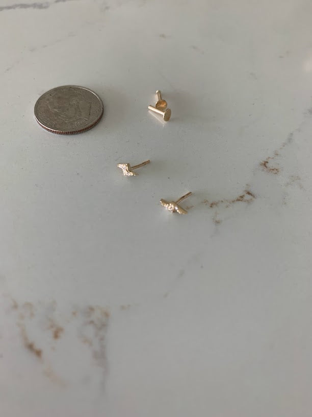 Tiny 14K Gold Lightning Bolt Stud Earrings | Minimalist Earrings | Everyday Earrings | Dainty