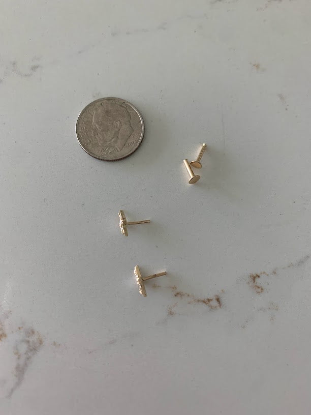 Tiny 14K Gold Lightning Bolt Stud Earrings | Minimalist Earrings | Everyday Earrings | Dainty