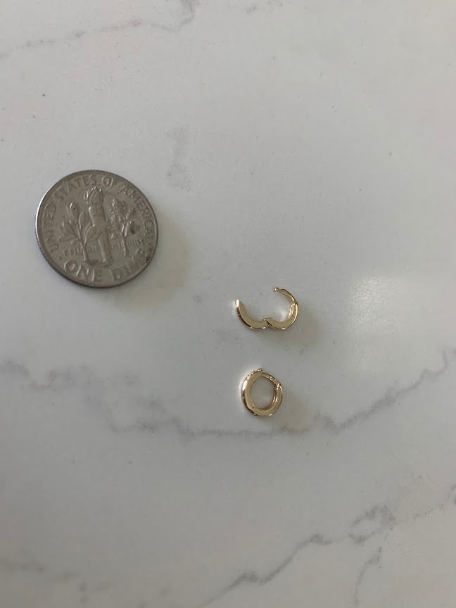 14K Solid Gold Small Huggies, Dainty Hoops, Everyday Earrings, Dainty Earrings, Yellow Solid Gold Earrings, 7MM 8MM 9MM Huggies