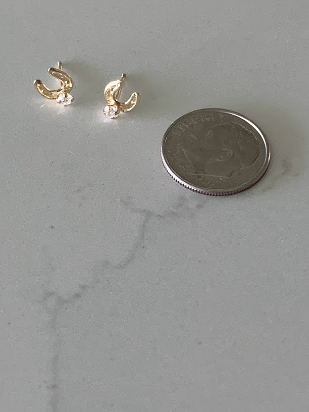 Tiny Horse Shoe Stud Earrings in 14K Gold | Horse Shoe Minimalist Earrings |Tiny Screw Stud Earrings |  Horseshoe Good Luck Charms Earrings | Dainty Earrings | Women Earrings | Kid Earrings