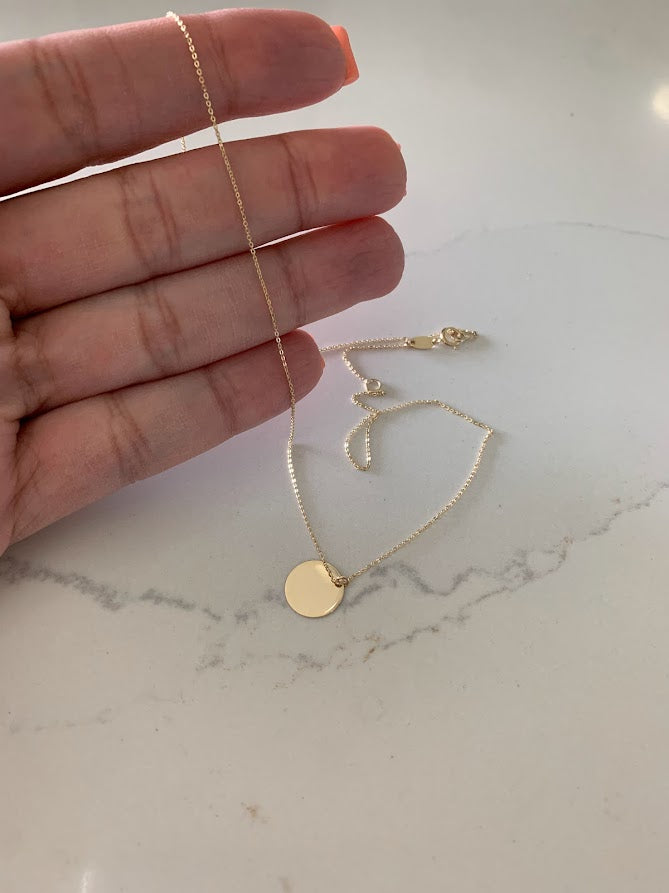 14K Gold Dainty Disc Pendant Necklace - Engravable