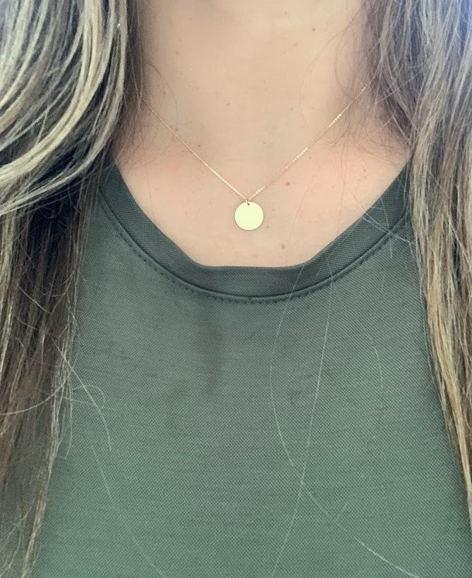 14K Gold Dainty Disc Pendant Necklace - Engravable