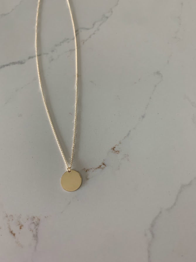 14K Gold Dainty Disc Pendant Necklace - Engravable