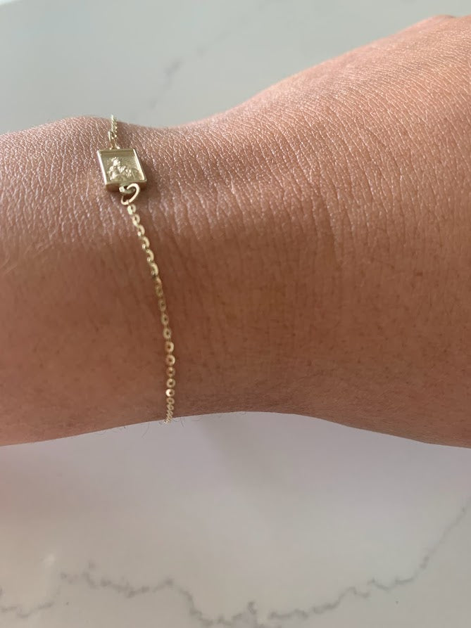 14K Solid Gold Scapular Pendant Bracelet | Yellow Gold Scapular Bracelet | 14K Solid Gold Mount of Carmel Virgin and Sacred Heart of Jesus