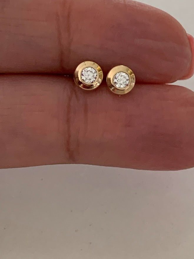 5MM 14K Gold Bezel Stud Earrings | Bezel Set Earrings Studs | Screw Back Studs | Circle Studs | Bezel Studs