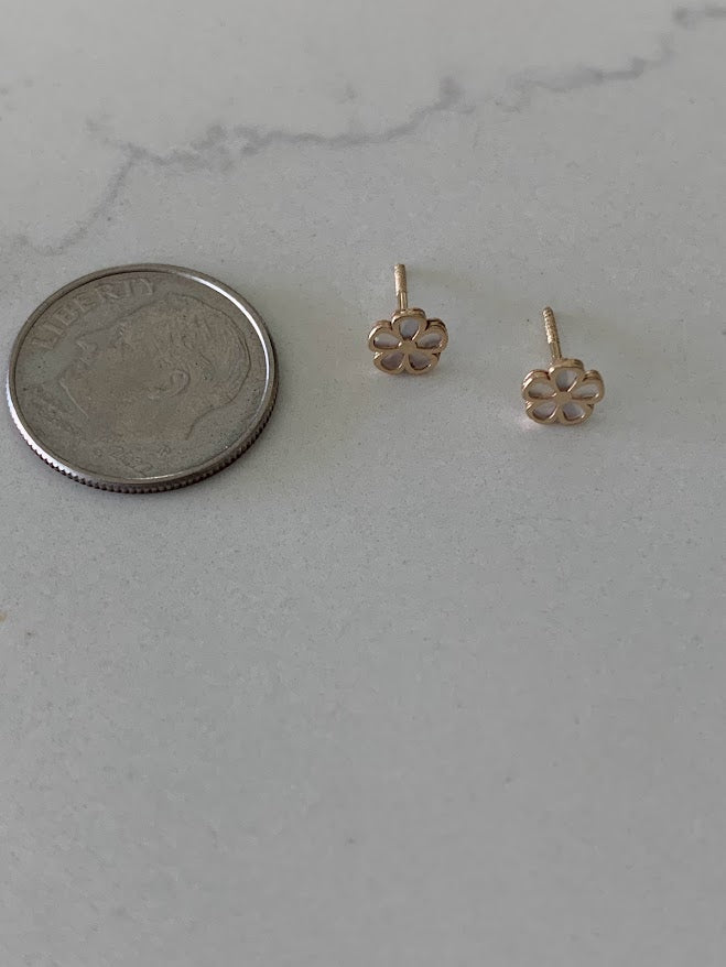 14K Yellow Gold Mother of Pearl Flower Stud Earrings,Flower Earrings, Mother of Pearl Studs, Studs, 6MM Shiny Flower Studs