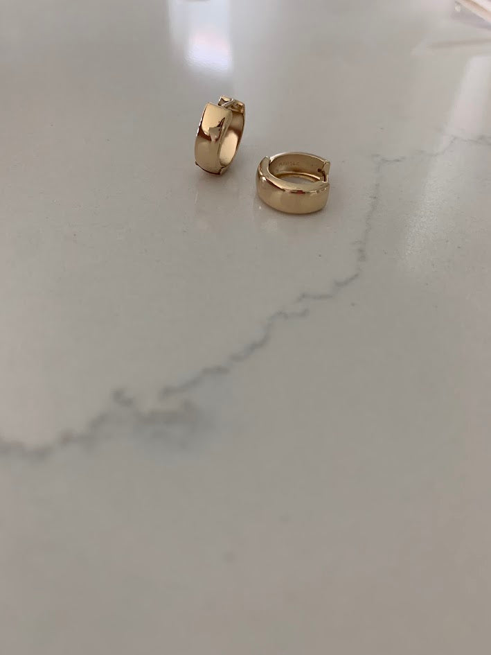 Bold Thick Hoop Huggie Earrings, 14K Gold Huggie, Statement Everyday Hoop Earrings,Boyfriend Huggies, Gift for Her, Genuine 14K Gold Jewelry