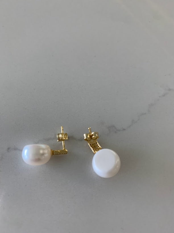 Round Large Pearls on Rectangular Baguette CZ Earrings| Baguette Earrings | Gold & Silver Bridal Earrings | Bridesmaid Wedding Gifts for Her