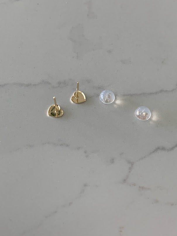 14K Solid Gold Plain Heart Studs • 14K Solid Gold Classy Heart Cut Pushback Studs • Gold Heart Earrings • Dainty Studs • Free Shipping