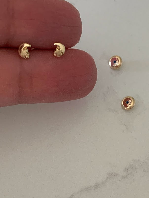 14K Gold 4MM Moon with Star Studs Earrings, Moon Earrings, Gold Studs, Celestial Earrings, 14K Gold Earrings