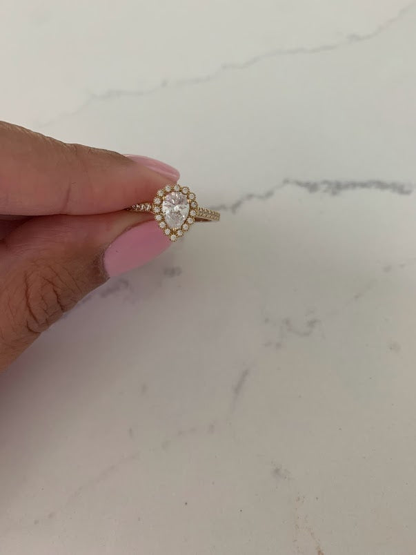 14K Yellow Gold Pear-cut Cubic Zirconia One Tier of Shimmering round Cubic Zirconia | Anniversary Ring | Engagement Ring | Ring for her