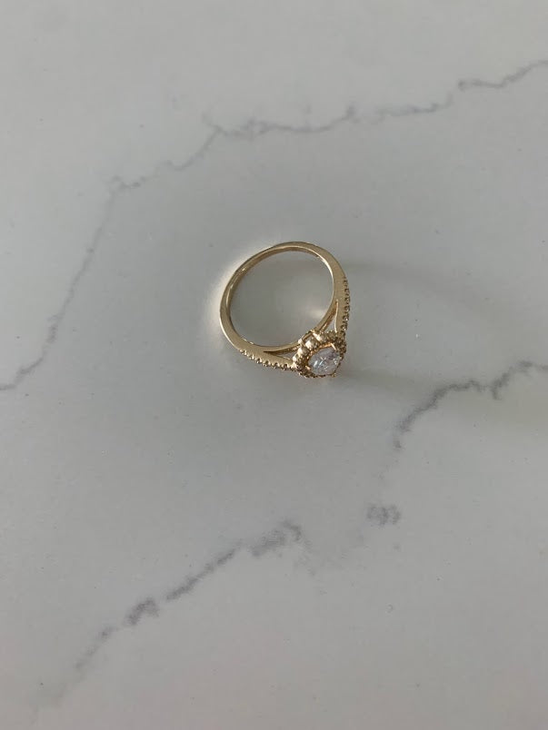 14K Yellow Gold Pear-cut Cubic Zirconia One Tier of Shimmering round Cubic Zirconia | Anniversary Ring | Engagement Ring | Ring for her
