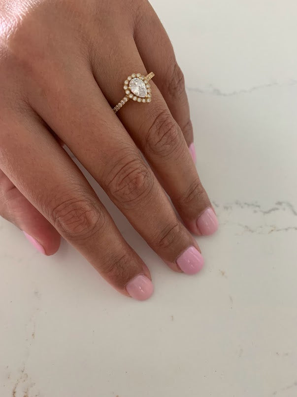 14K Yellow Gold Pear-cut Cubic Zirconia One Tier of Shimmering round Cubic Zirconia | Anniversary Ring | Engagement Ring | Ring for her