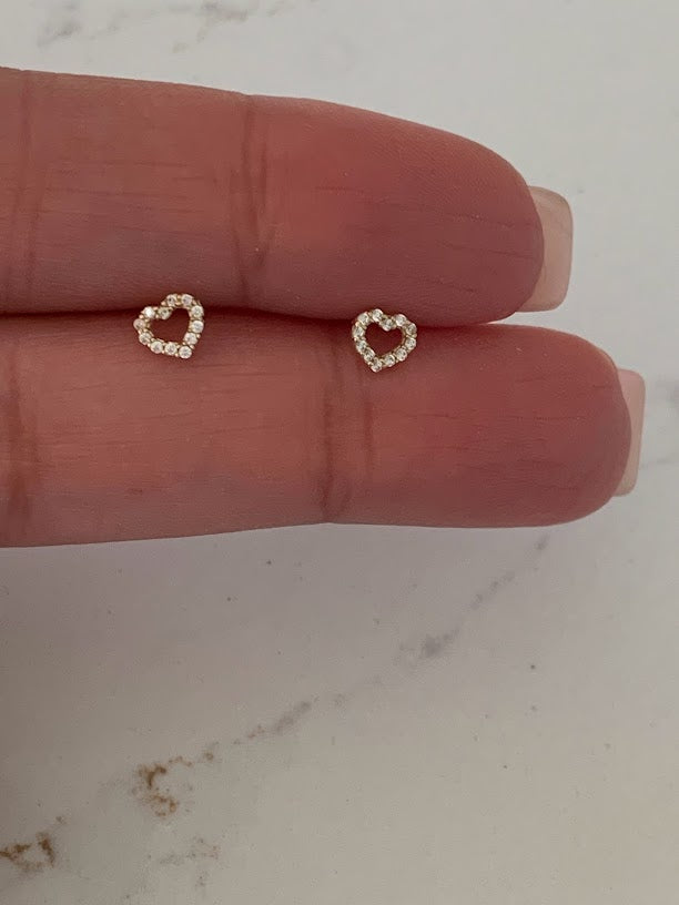 Heart Stud Earrings in 14K Gold