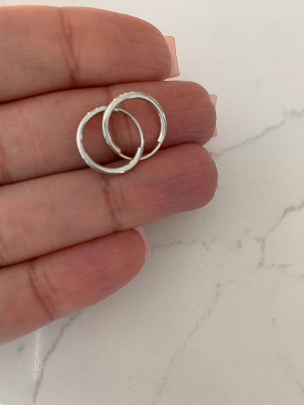 Thin Hoops in 14K Gold, Real Gold, Gold Hoops, 14K Gold Earrings, Gold Thin Hoops