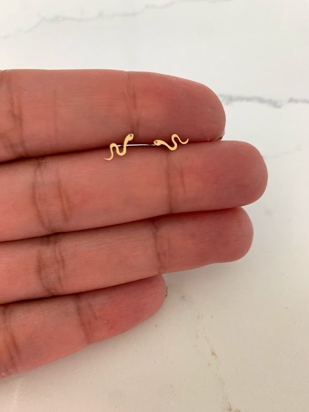 14K Gold Snake Earrings, Dainty Sneak Earrings, Tiny Sneak Earrings, Snake Stud Earrings, Women Earrings, Solid Gold Earrings