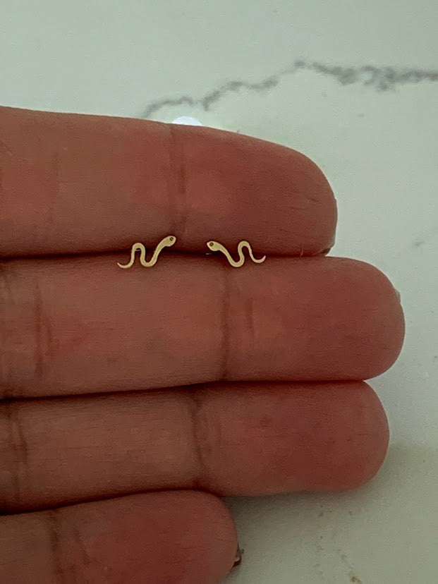 14K Gold Snake Earrings, Dainty Sneak Earrings, Tiny Sneak Earrings, Snake Stud Earrings, Women Earrings, Solid Gold Earrings