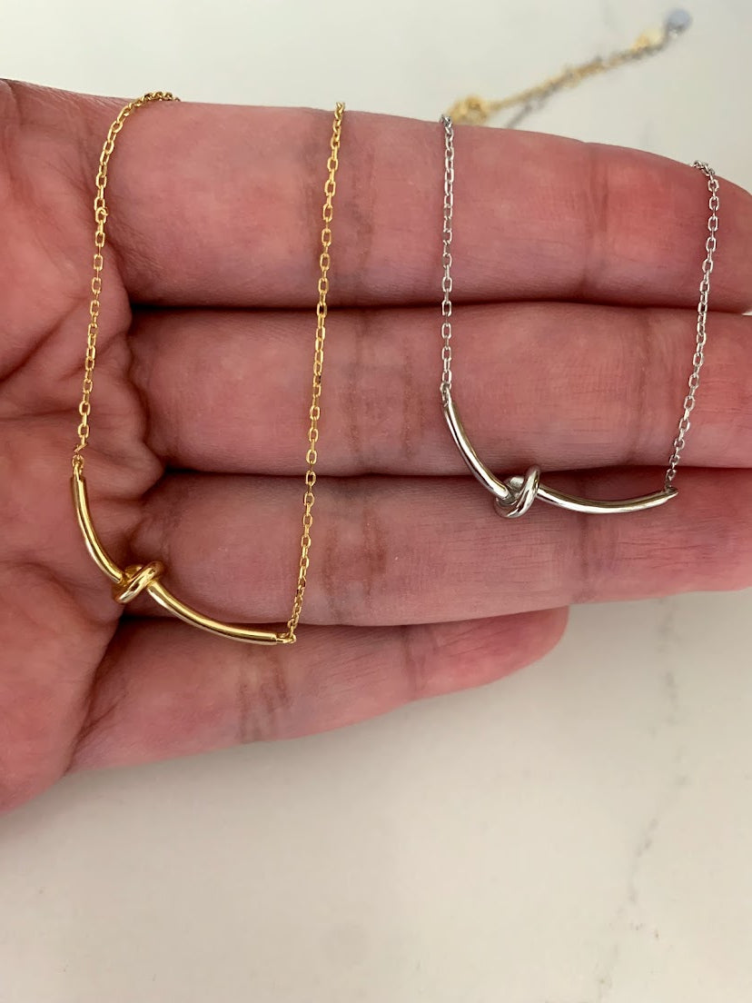 Minimalist Knot Necklace in 925 Sterling Silver