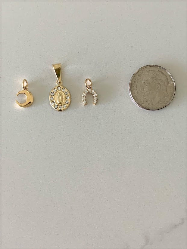 14K Solid Gold Our Lady of Guadalupe Pendant, Horseshoe Dainty Pendant, Dainty Moon Pendant