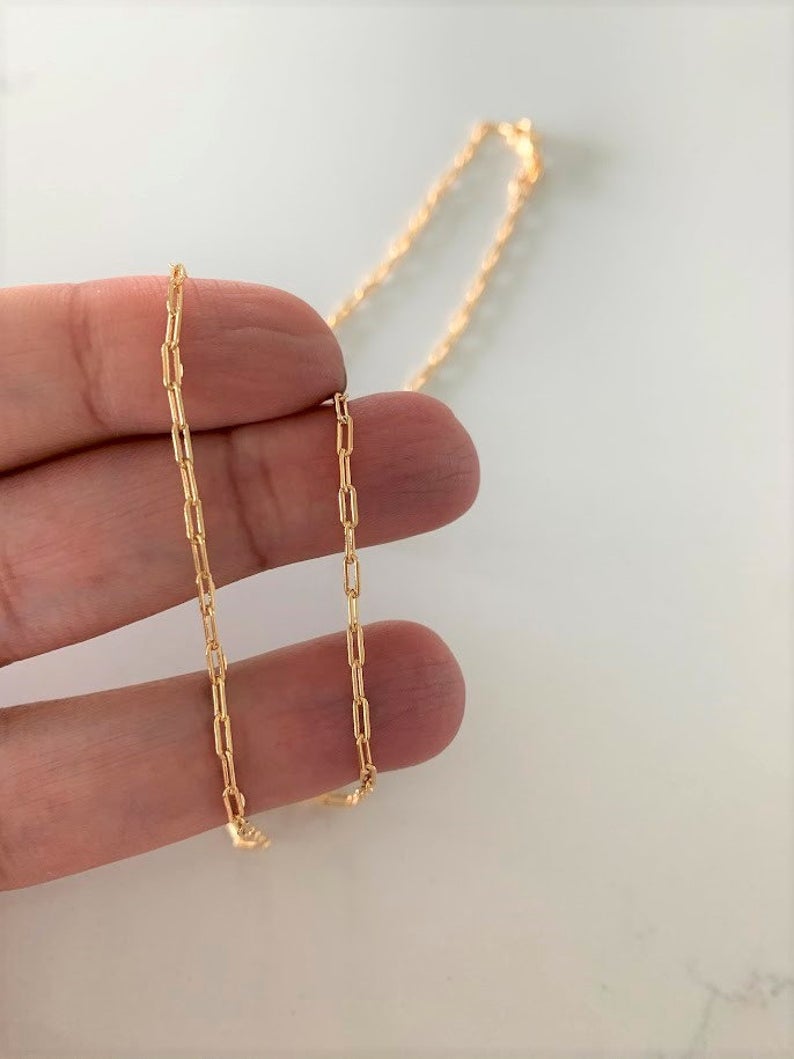 Gold Tiny Paperclip Necklace