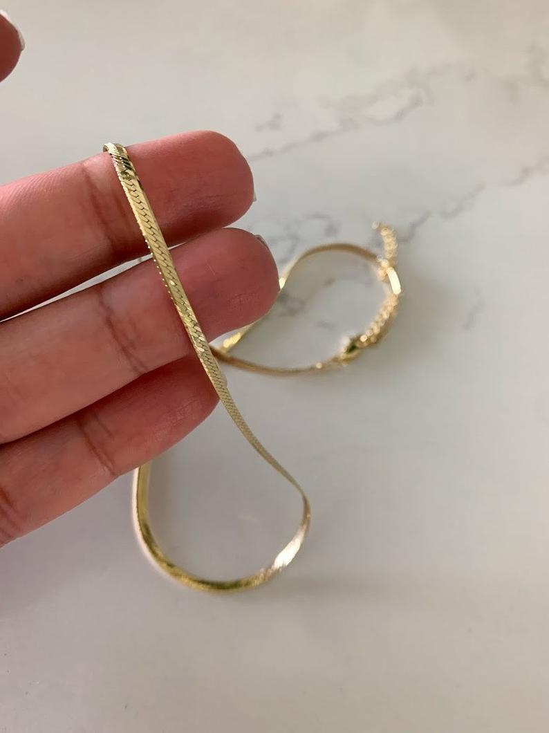 Thin Gold and Glossy Herringbone Necklace in Gold Vermeil