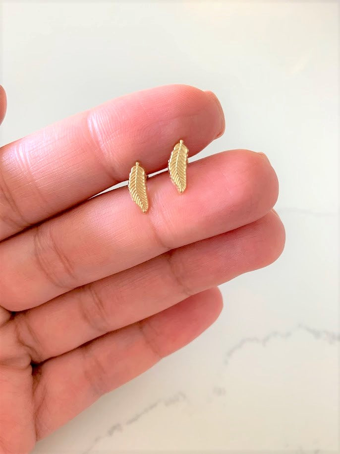 14K Gold Leaf Earrings, Dainty Leaf Earrings, Leaf Earrings, Leaf Stud Earrings, Women Earrings, Solid Gold Leaf Studs, Yellow Gold Earrings