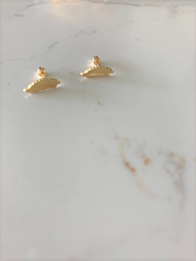 14K Gold Leaf Earrings, Dainty Leaf Earrings, Leaf Earrings, Leaf Stud Earrings, Women Earrings, Solid Gold Leaf Studs, Yellow Gold Earrings