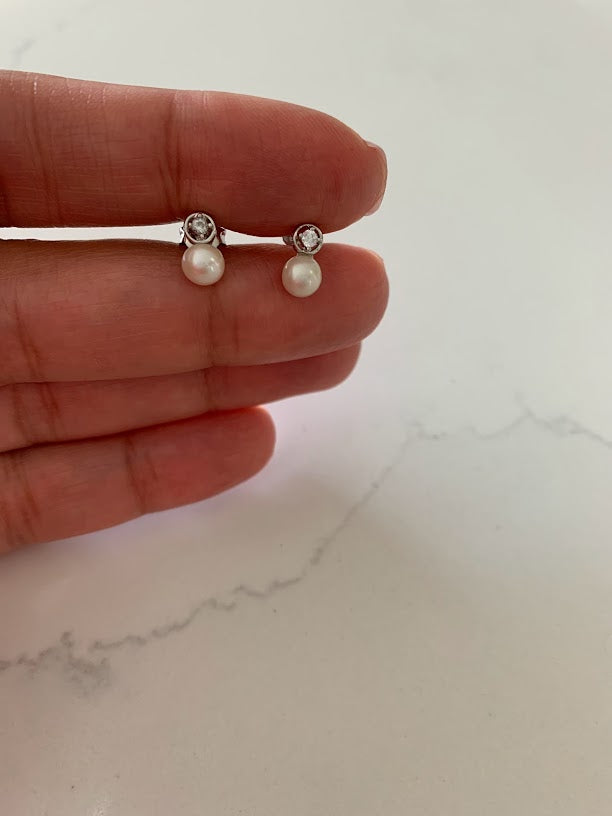 Pearl CZ Stud Earrings - Pearl Earrings, Bridesmaid Gold and Silver Gold, Real Pearl Earrings, Wedding Earrings, Gift for Woman