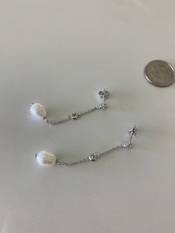 Long Pearl Bridal Earrings, Bridesmaid Gift, Pear Shaped Dangle Cream Pearl Earrings, Bridesmaids Earrings, Long Pearl Drop Earrings