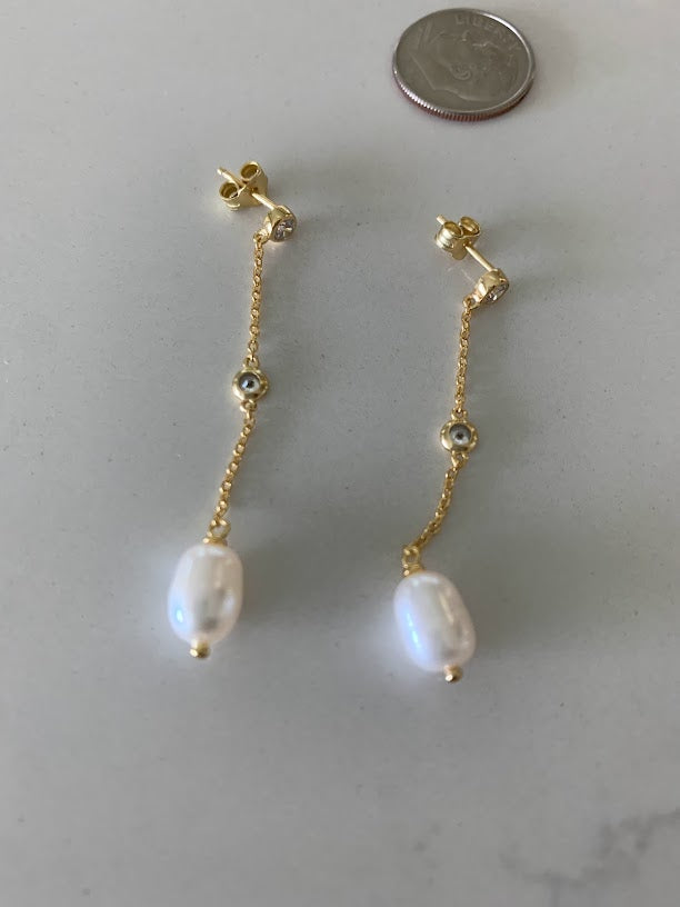 Long Pearl Bridal Earrings, Bridesmaid Gift, Pear Shaped Dangle Cream Pearl Earrings, Bridesmaids Earrings, Long Pearl Drop Earrings