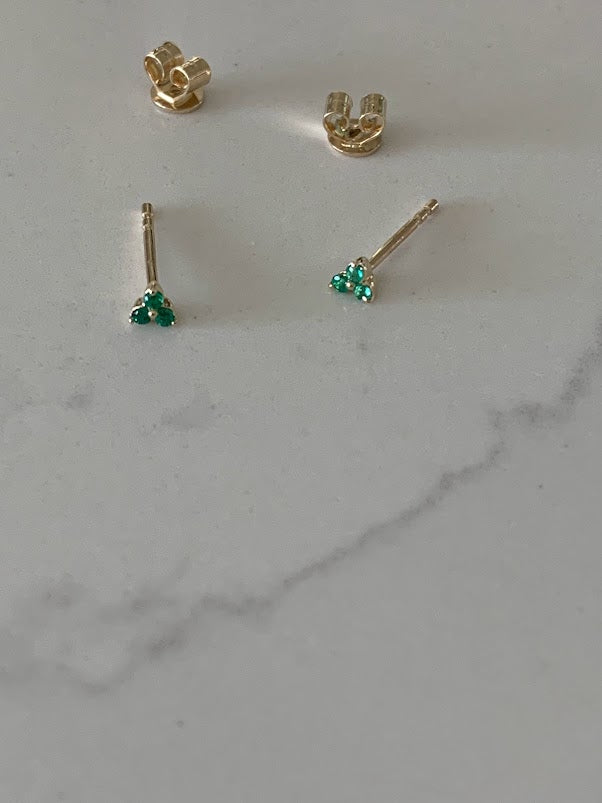 14K Gold Tiny Emeralds Stud Earrings, Dainty and Minimalist Earrings, Emeralds Gold Studs, Dainty Earrings, 14K Gold Earrings, Lotus Earrings