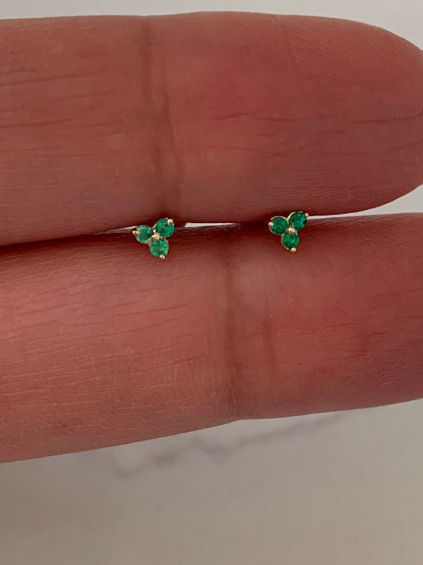 14K Gold Tiny Emeralds Stud Earrings, Dainty and Minimalist Earrings, Emeralds Gold Studs, Dainty Earrings, 14K Gold Earrings, Lotus Earrings