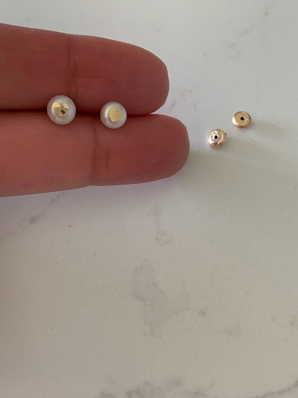14K Gold 6MM Fresh Pearl with 3MM Heart Stud Earrings | 6MM Pearl Earrings | 14k Gold Earrings | High Polish Heart