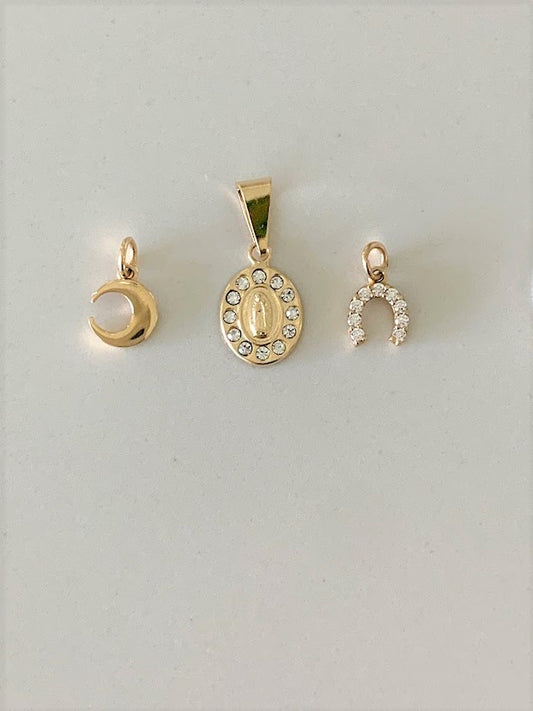 14K Solid Gold Our Lady of Guadalupe Pendant, Horseshoe Dainty Pendant, Dainty Moon Pendant