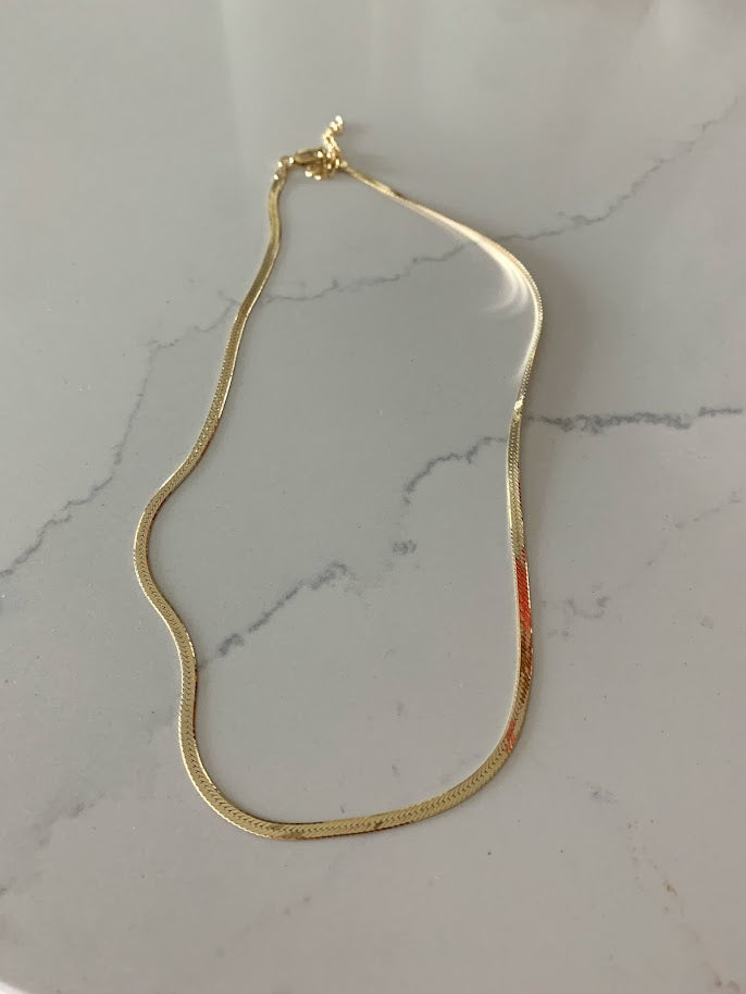 Thin Gold and Glossy Herringbone Necklace in Gold Vermeil