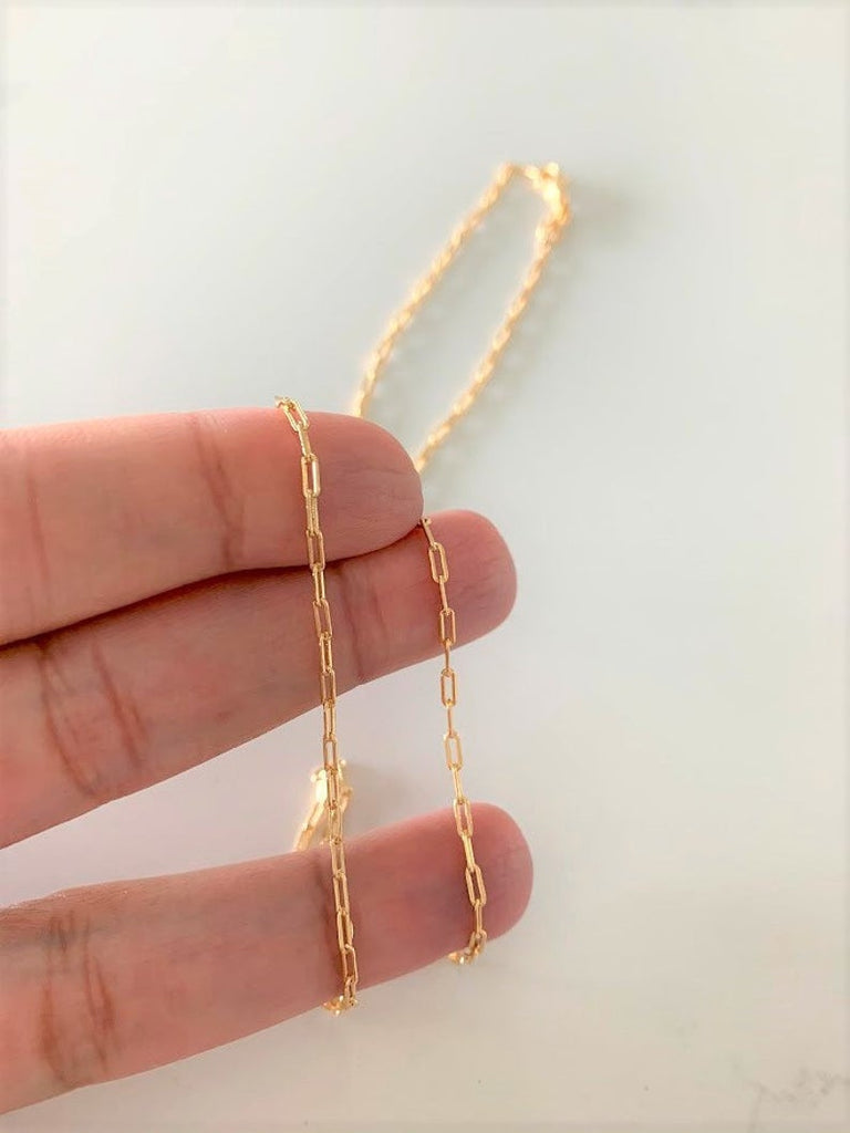 Gold Tiny Paperclip Necklace