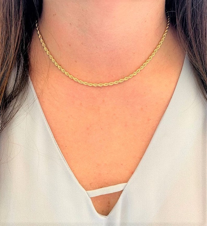 Amazon.com: Choker necklace for women Minimalist Gold Color Twist Rope  Chain Necklaces For Women 3MM Stainless Steel Herringbone Chains Choker  Necklace Jewelry C022 By WyfXK : ביגוד, נעליים ותכשיטים