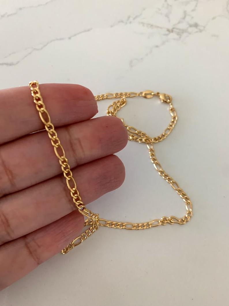 Curved Sequin Figaro Chain in Gold-Filled
