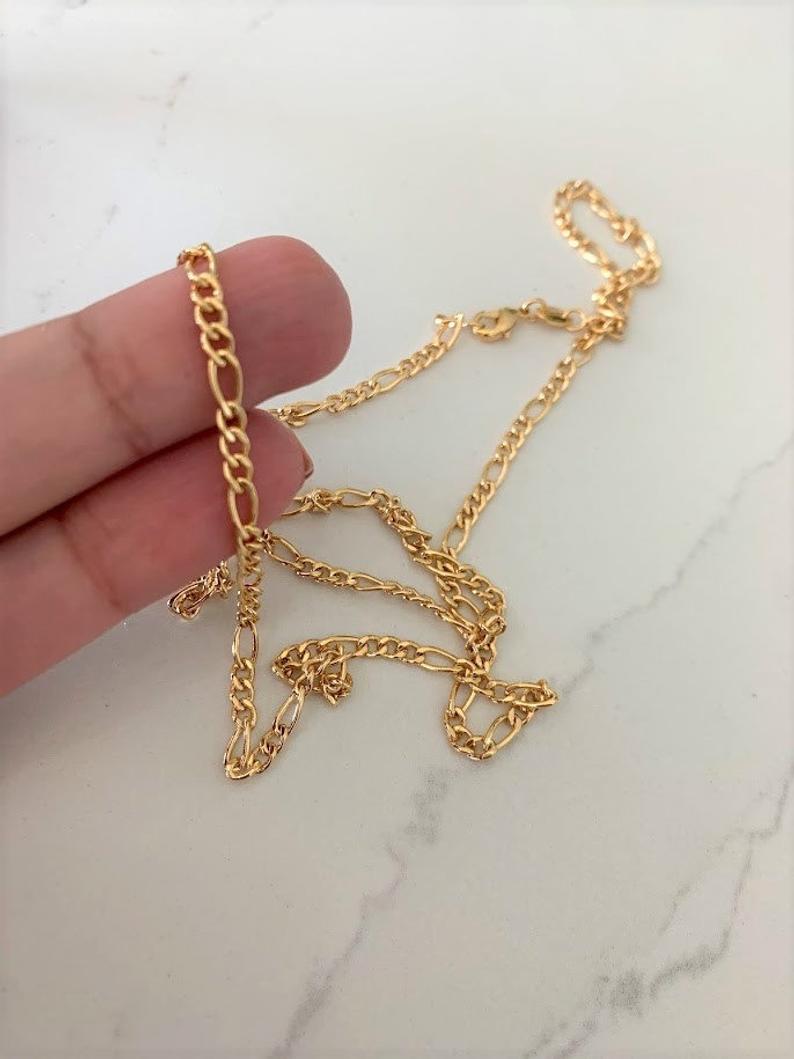 Curved Sequin Figaro Chain in Gold-Filled