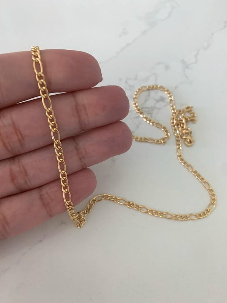 Curved Sequin Figaro Chain in Gold-Filled