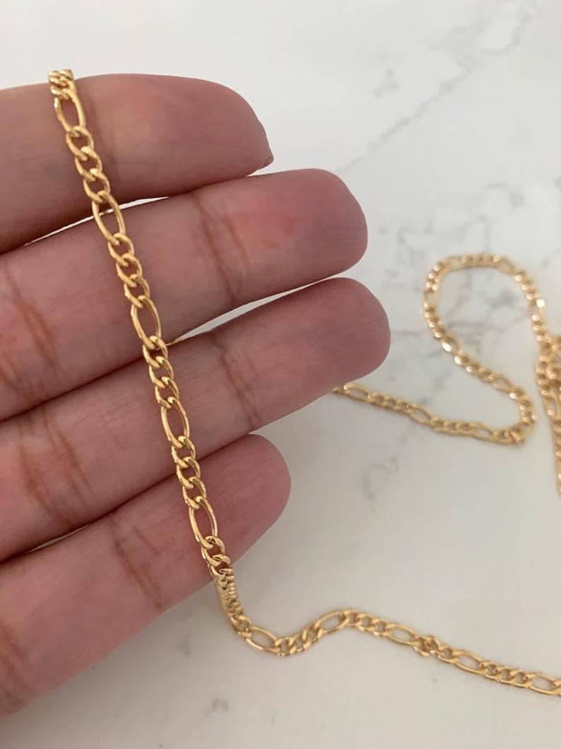 Curved Sequin Figaro Chain in Gold-Filled