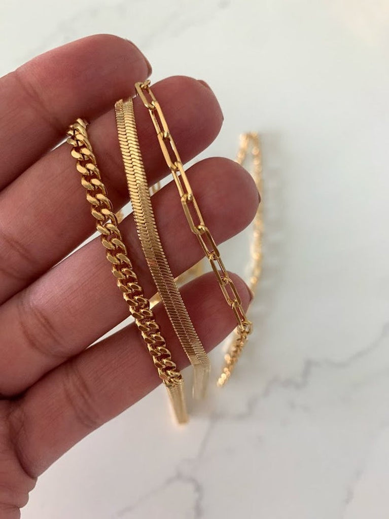 Fancy Gold Necklace Set