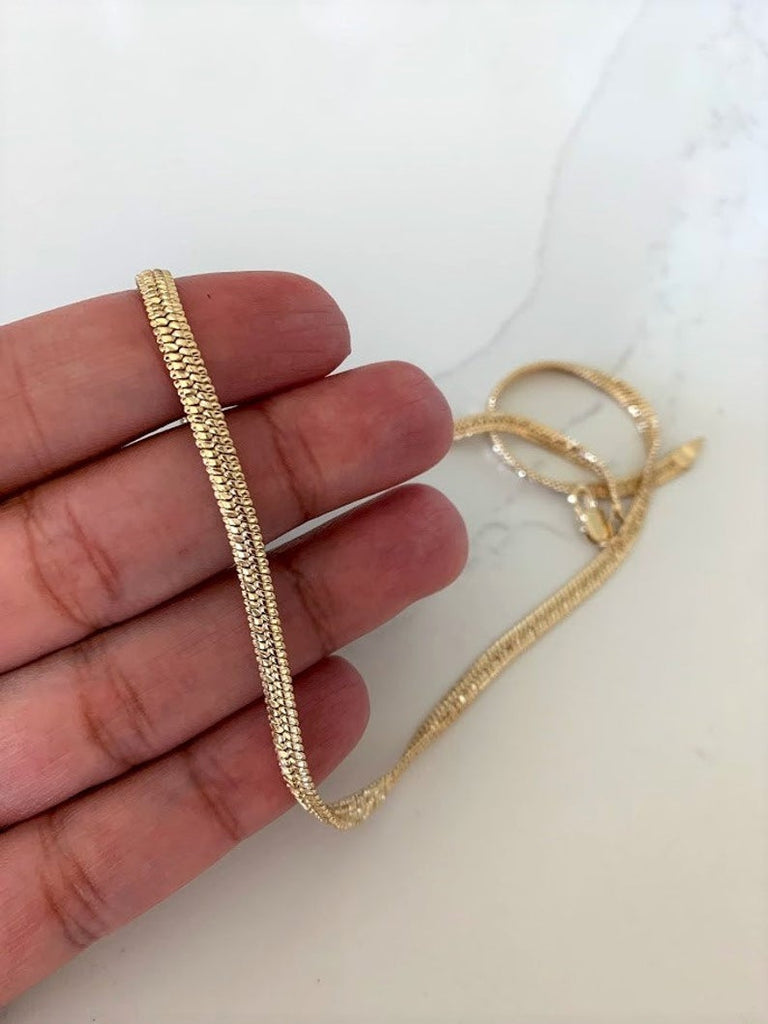 Corrugated Omega Necklace in Gold-Filled